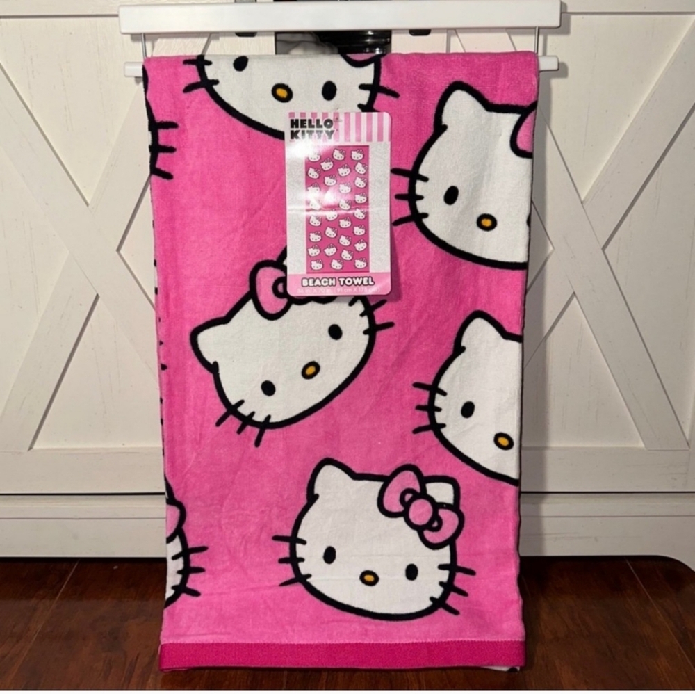 Hello Kitty beach towel